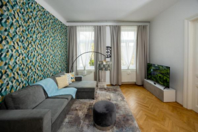 Turquoise inspired deluxe centrally located Vienna
